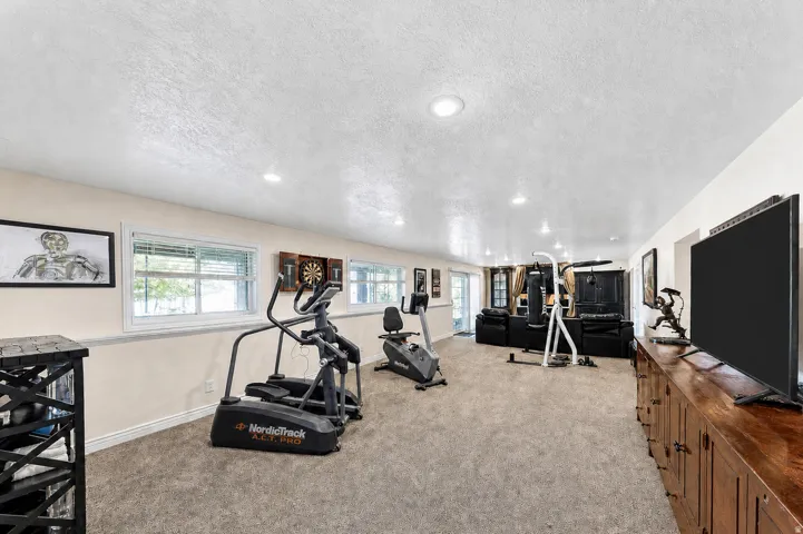 31 N Eaglewood Dr, North Salt Lake, Utah 84054