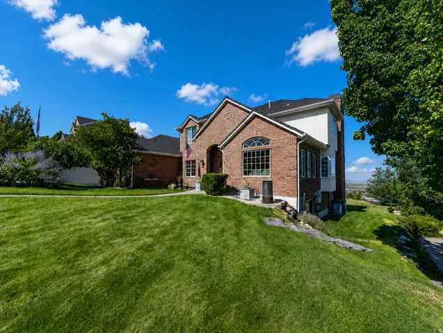 31 N Eaglewood Dr, North Salt Lake, Utah 84054
