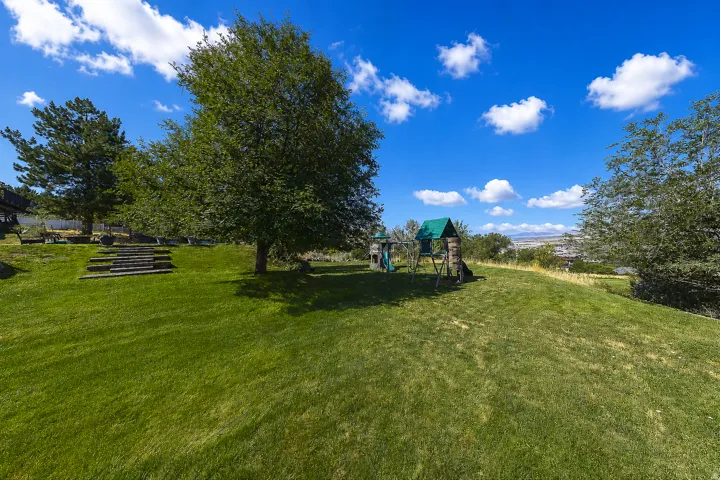 31 N Eaglewood Dr, North Salt Lake, Utah 84054