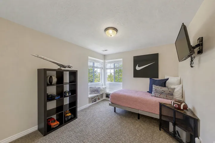 31 N Eaglewood Dr, North Salt Lake, Utah 84054