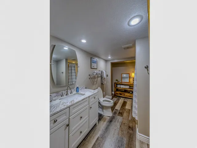 31 N Eaglewood Dr, North Salt Lake, Utah 84054