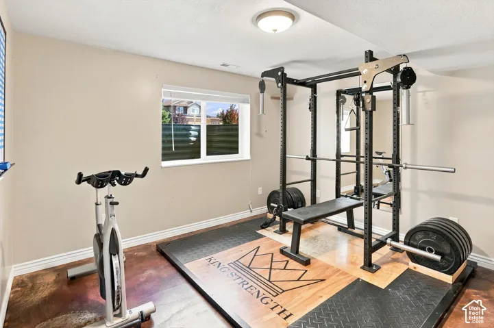 Basement bedroom used a a gym