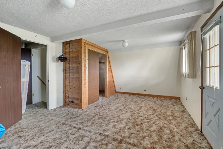 Lots of natural light south east facing.