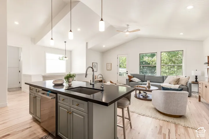 3704 S 2455 E, Salt Lake City, Utah 84109