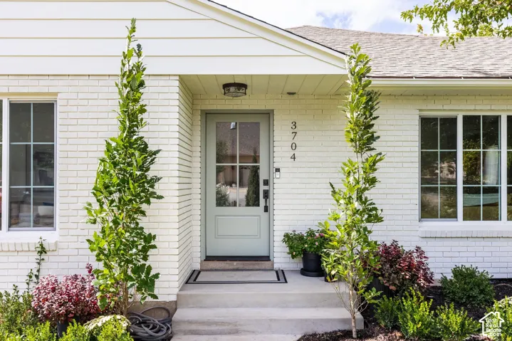 3704 S 2455 E, Salt Lake City, Utah 84109