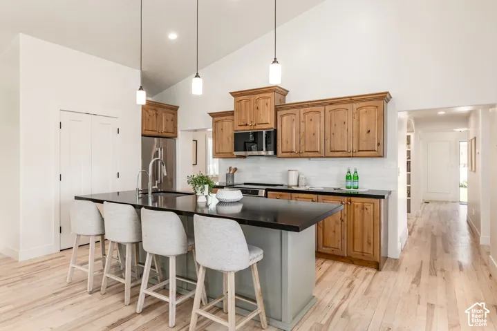 3704 S 2455 E, Salt Lake City, Utah 84109