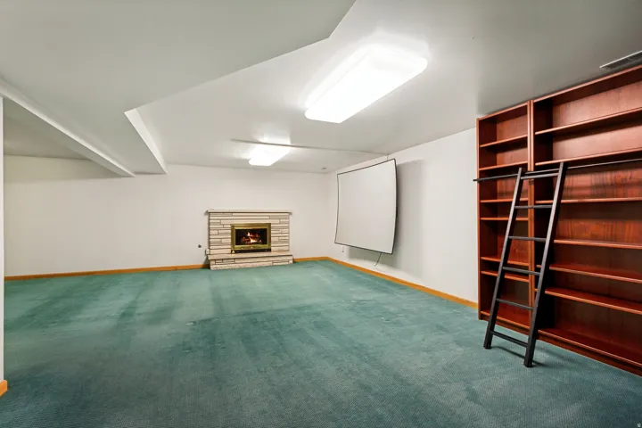 2463 E Arnett Dr, Millcreek, Utah 84109