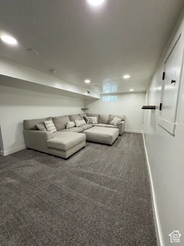4662 S Rainbow Dr, Salt Lake City, Utah 84107