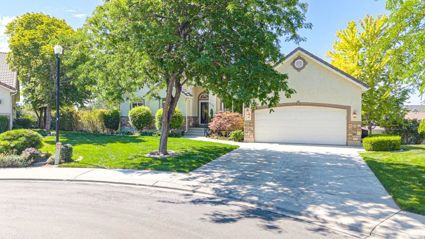 9579 N Apple Ct, Cedar Hills, Utah 84062