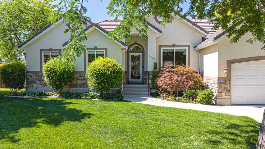 9579 N Apple Ct, Cedar Hills, Utah 84062