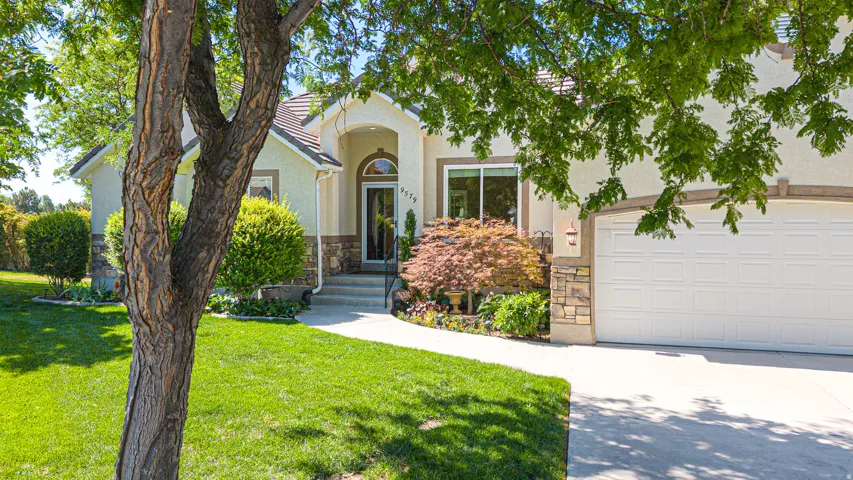 9579 N Apple Ct, Cedar Hills, Utah 84062