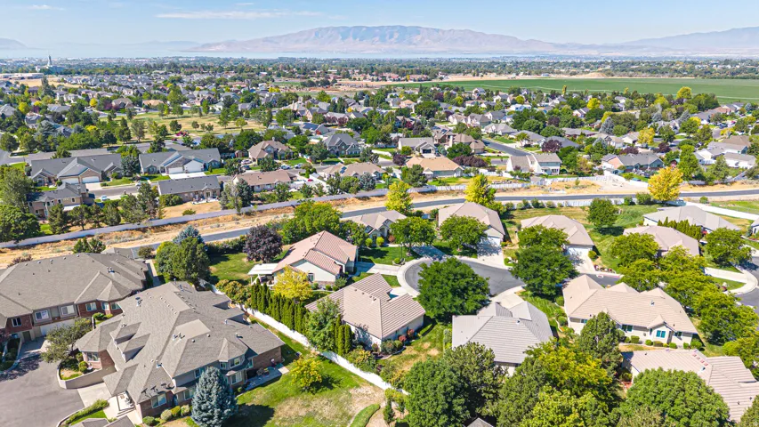 9579 N Apple Ct, Cedar Hills, Utah 84062