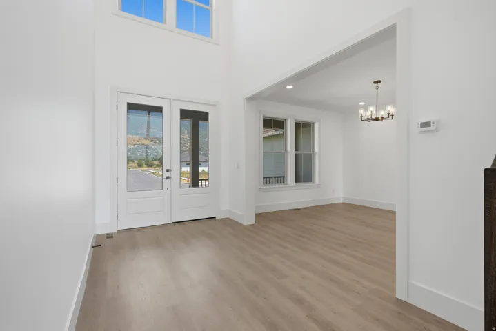 Entry/Foyer