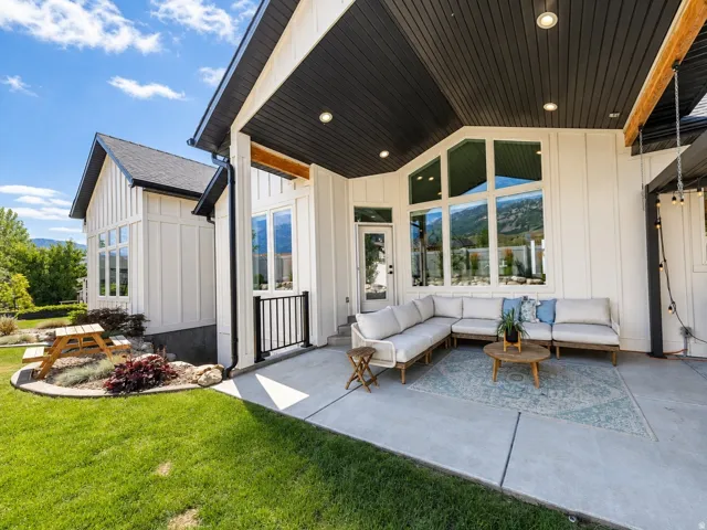 186 E 3900 N, North Ogden, Utah 84414