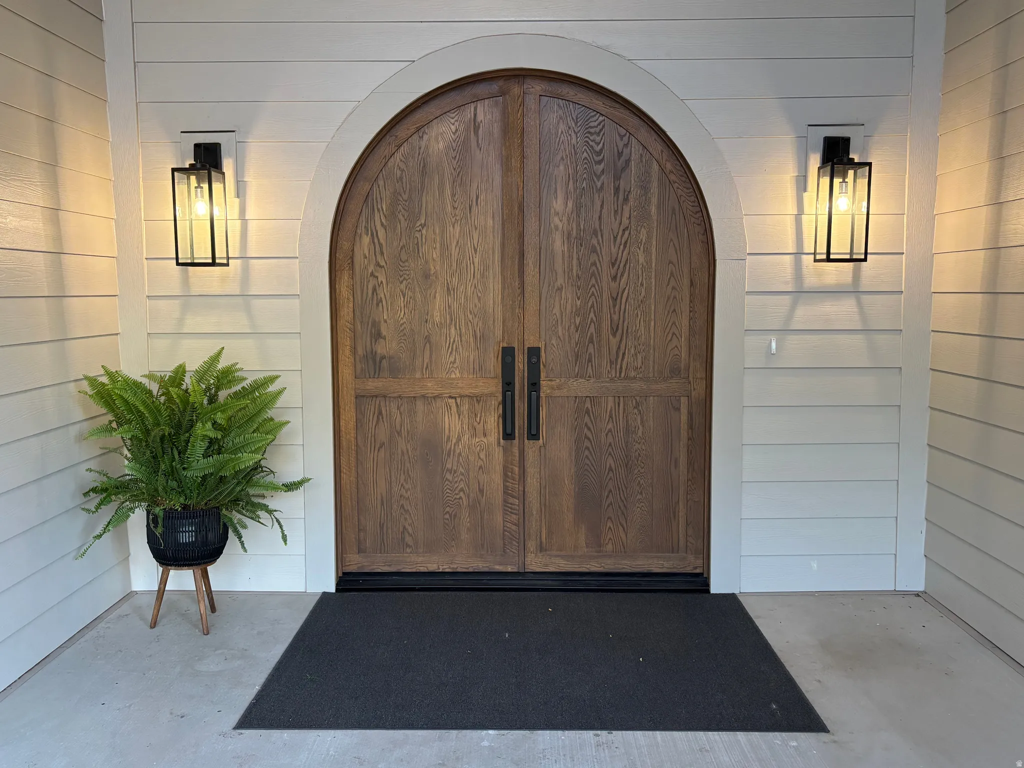 Hand crafted oak entry door
