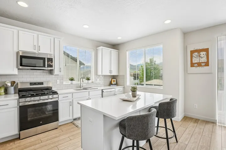 2636 S Sinbad Way, Magna, Utah 84044