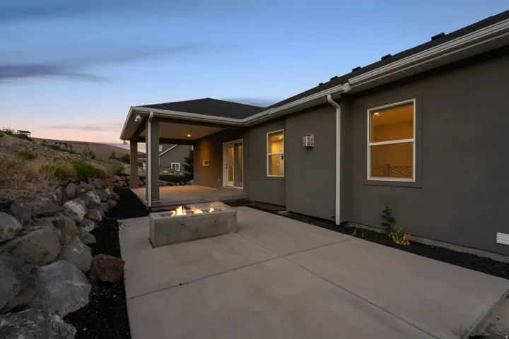 2891 E Sunset Dr, Eagle Mountain, Utah 84005