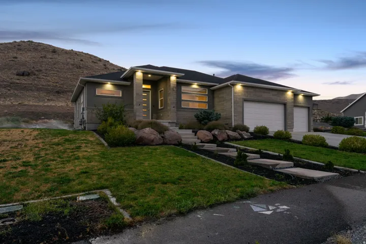 2891 E Sunset Dr, Eagle Mountain, Utah 84005