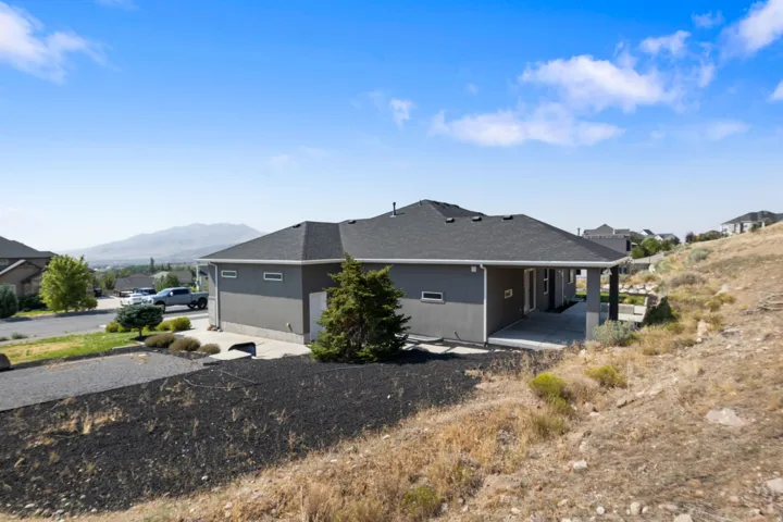 2891 E Sunset Dr, Eagle Mountain, Utah 84005