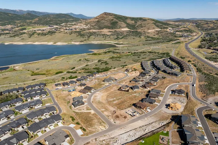 11698 N Deep Water Dr #318, Hideout, Utah 84036