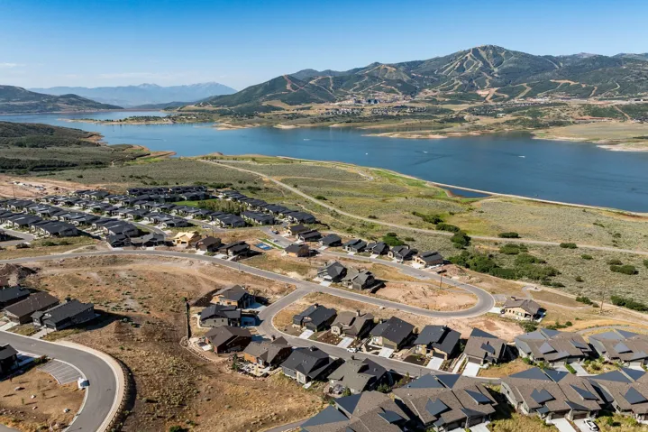 11698 N Deep Water Dr #318, Hideout, Utah 84036