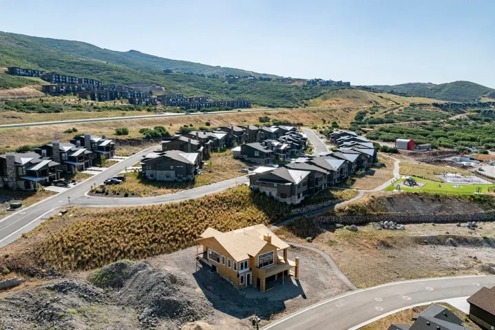 11698 N Deep Water Dr #318, Hideout, Utah 84036