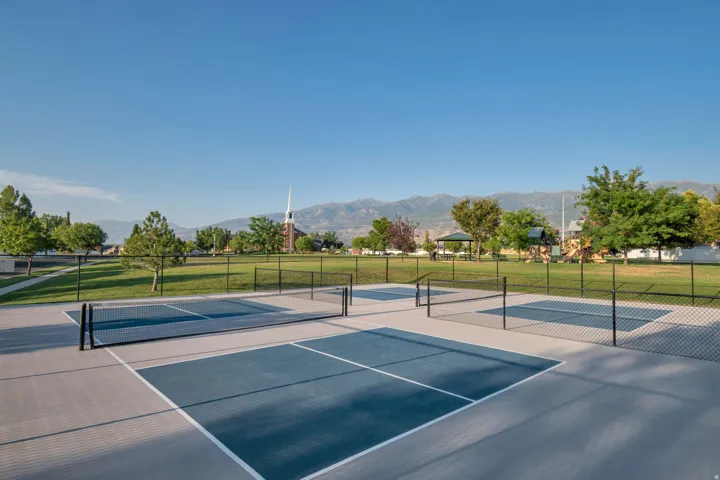 971 S Kays Dr, Kaysville, Utah 84037
