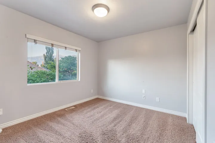 971 S Kays Dr, Kaysville, Utah 84037