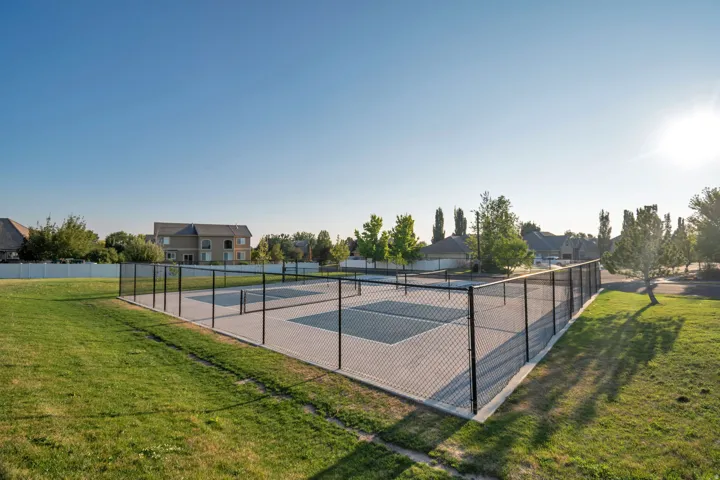 971 S Kays Dr, Kaysville, Utah 84037
