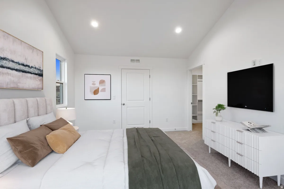 Vaulted ceiling with recessed lighting