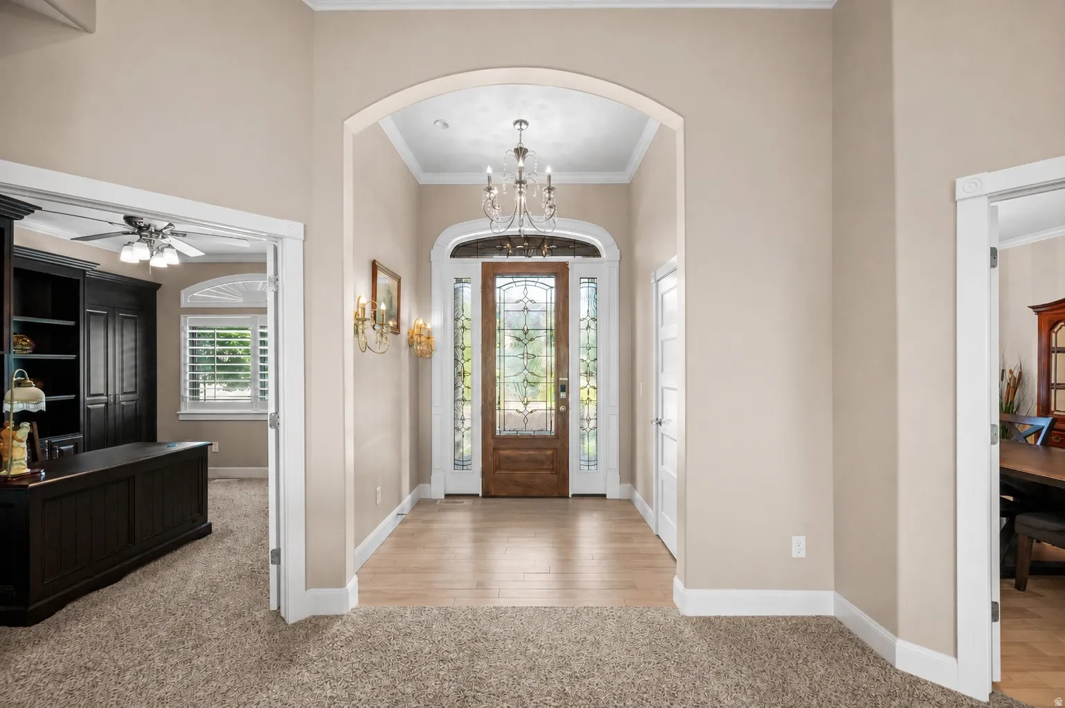 Open the door to the lifestyle you've been waiting for.Entrance foyer