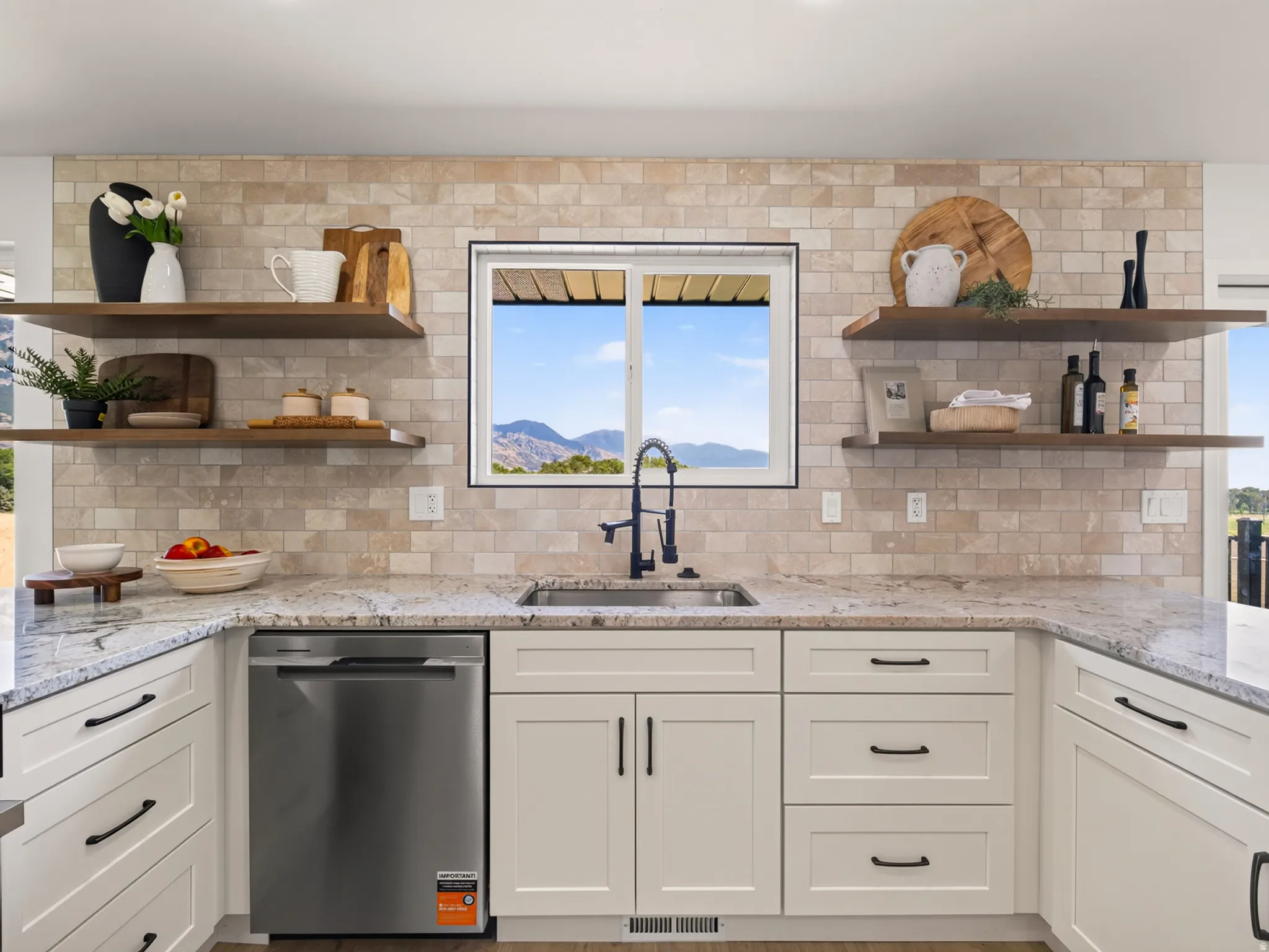 Beautiful marble backsplash