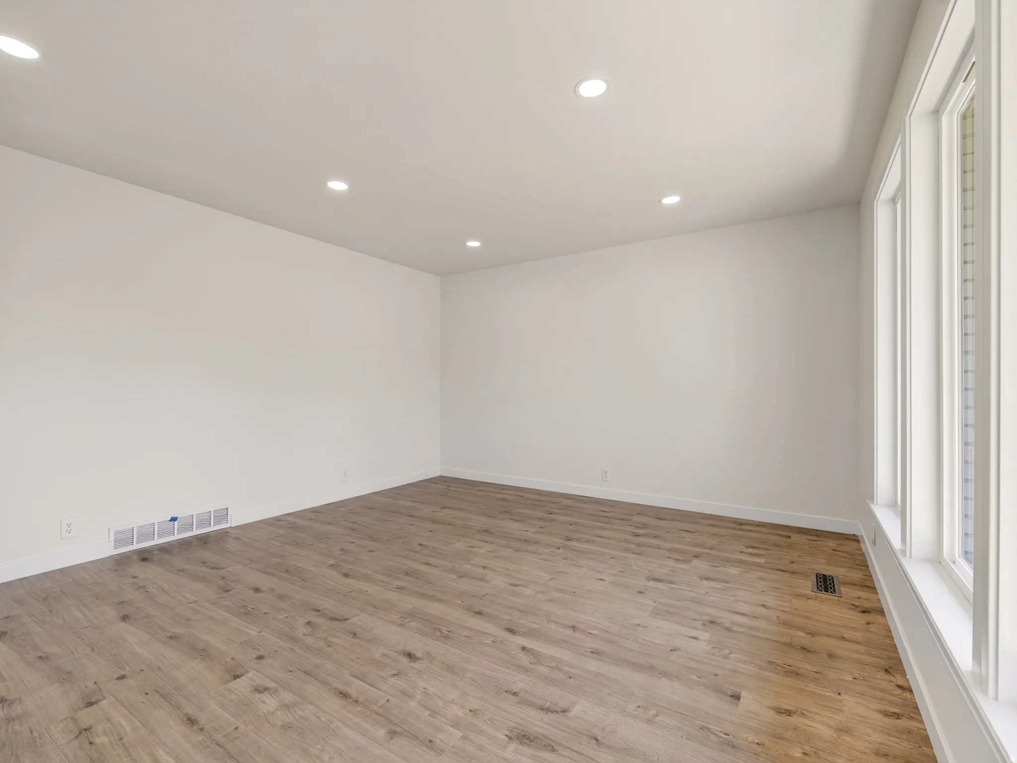 Recessed lighting throughout home