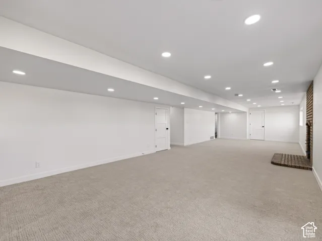 Many options to configure rec room space