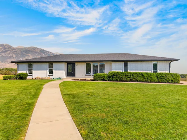 Beautifully remodeled ranch in Highland