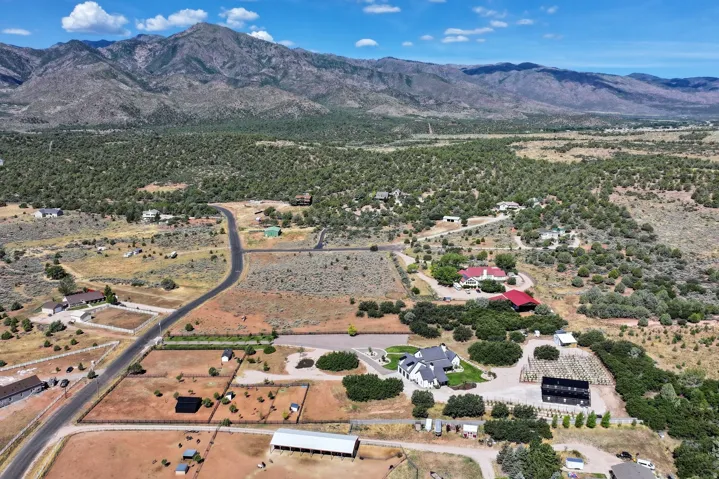 2439 E 1500 S, New Harmony, Utah 84757