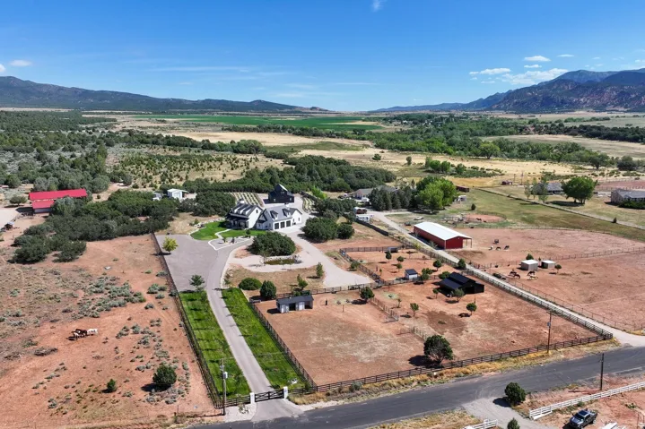 2439 E 1500 S, New Harmony, Utah 84757