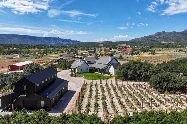 2439 E 1500 S, New Harmony, Utah 84757