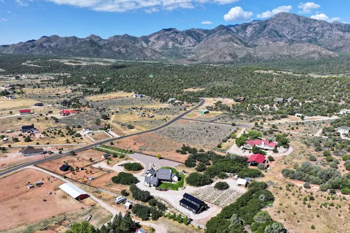 2439 E 1500 S, New Harmony, Utah 84757