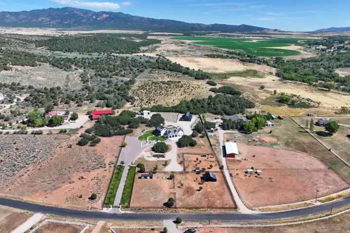 2439 E 1500 S, New Harmony, Utah 84757