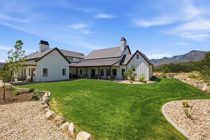 2439 E 1500 S, New Harmony, Utah 84757