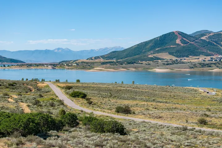 411 E Kayak Dr #211, Hideout, Utah 84036