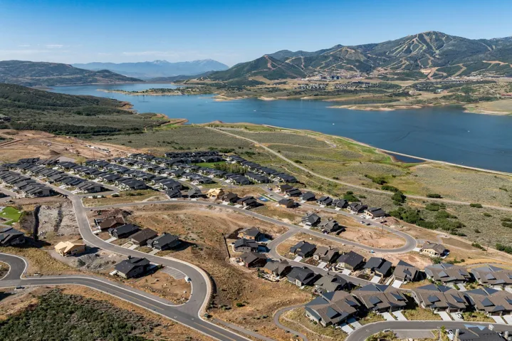 411 E Kayak Dr #211, Hideout, Utah 84036