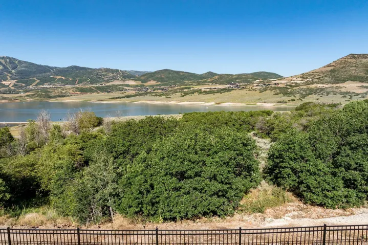 411 E Kayak Dr #211, Hideout, Utah 84036