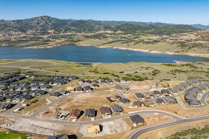 411 E Kayak Dr #211, Hideout, Utah 84036