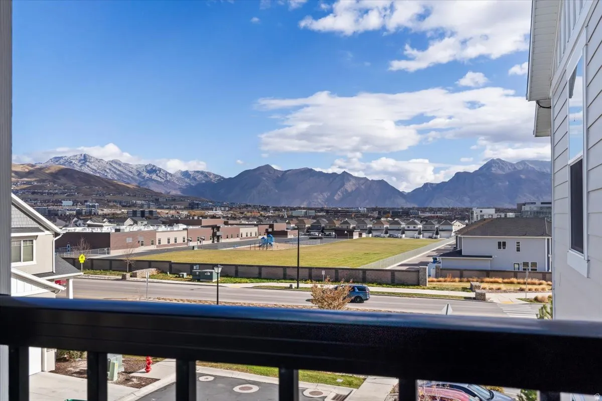 BALCONY VIEW - offering mountain scenery with a clear sky backdrop