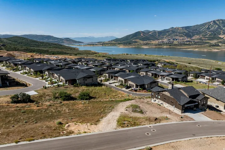512 E Kayak Dr #309, Hideout, Utah 84036