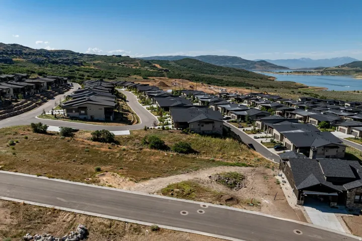 512 E Kayak Dr #309, Hideout, Utah 84036