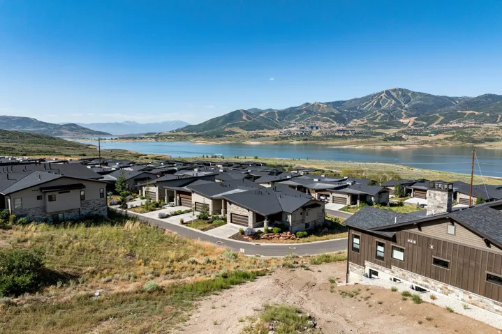 512 E Kayak Dr #309, Hideout, Utah 84036