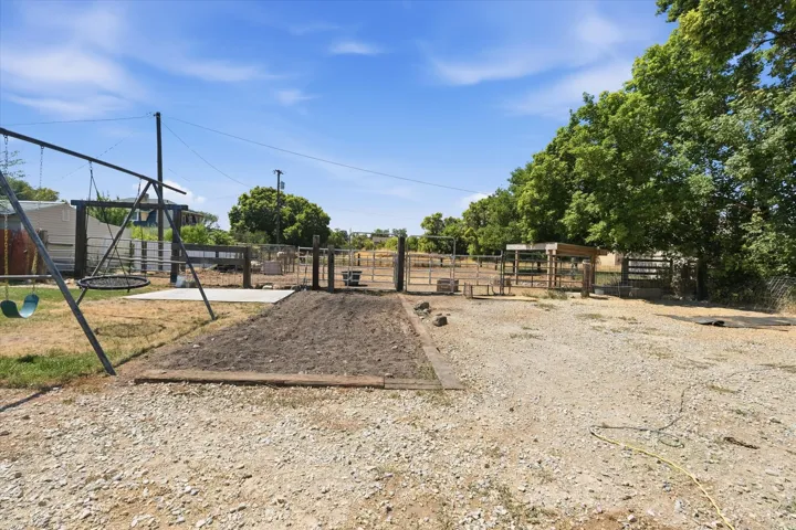 335 W Center St, Smithfield, Utah 84335